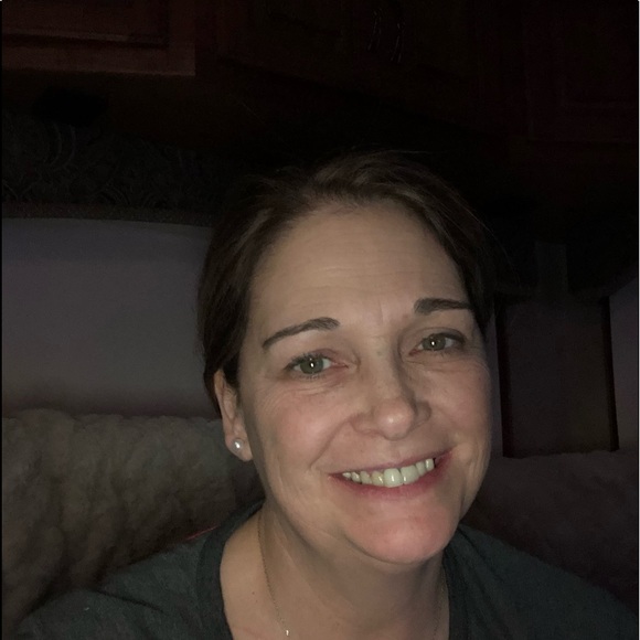 Meet your Posher, Sharon - Picture 1 of 1